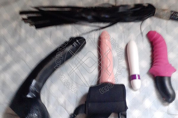 Foto 5 di Desia mistress trans Caltanissetta