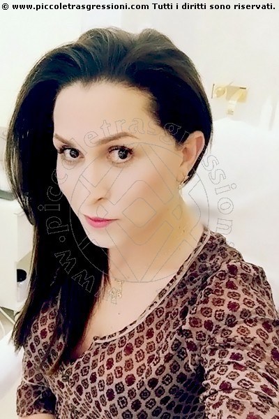 Foto selfie 2 di Lady Domina Izabella mistress transex Friburgo In Brisgovia