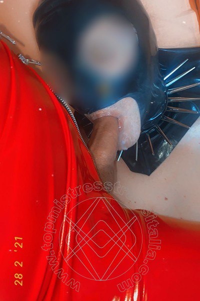 Foto selfie hot 1 di Padrona Pamy La Diva Stellare mistress transex Losanna