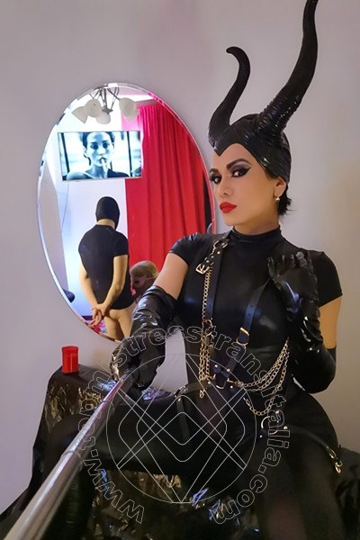 Foto selfie 12 di Padrona Wendy mistress trans Roma