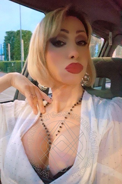 Foto selfie 70 di Regina Xena Italiana mistress trans Monza